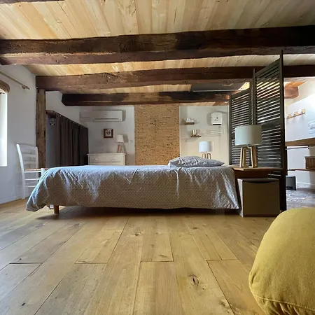 بيت ضيافة La Serva Les Lèches