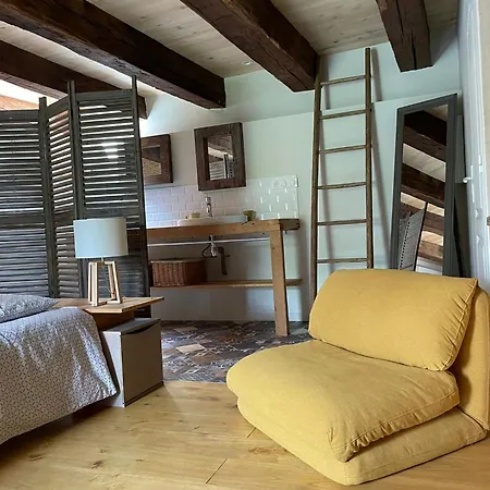 بيت ضيافة La Serva