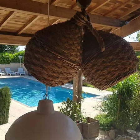 Konukevi La Serva Les Lèches